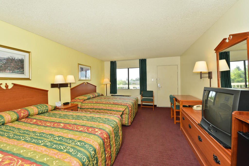 Super 8 By Wyndham Bakersfield/Central Стая снимка