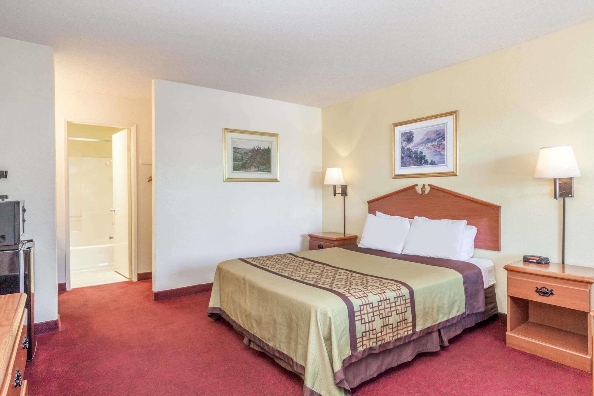Super 8 By Wyndham Bakersfield/Central Екстериор снимка