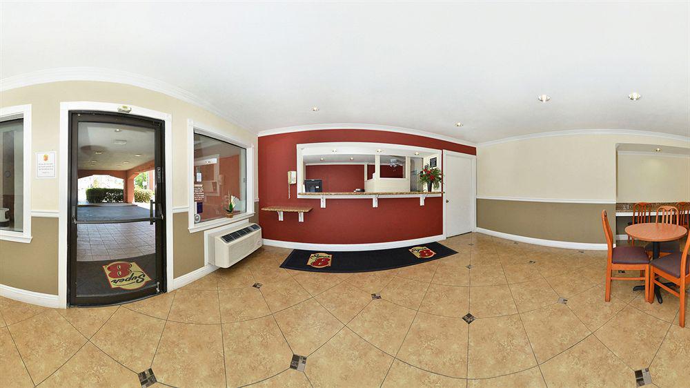 Super 8 By Wyndham Bakersfield/Central Екстериор снимка